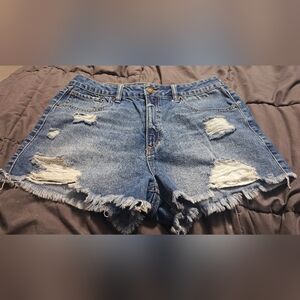 Women's Blue Spice distressed denim shorts size 9